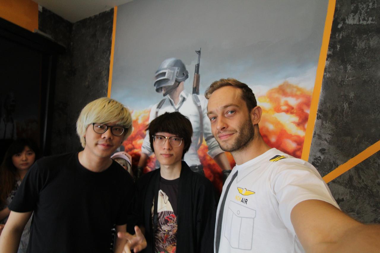 Gamers Paradise Hotel Csalong Kültér fotó