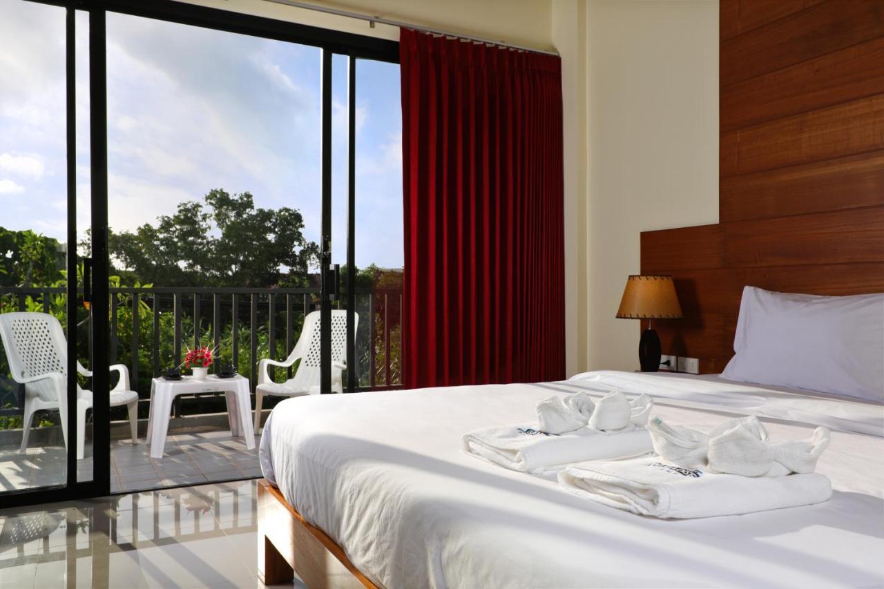 Gamers Paradise Hotel Csalong Kültér fotó
